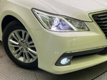 CROWN sedan hybrid