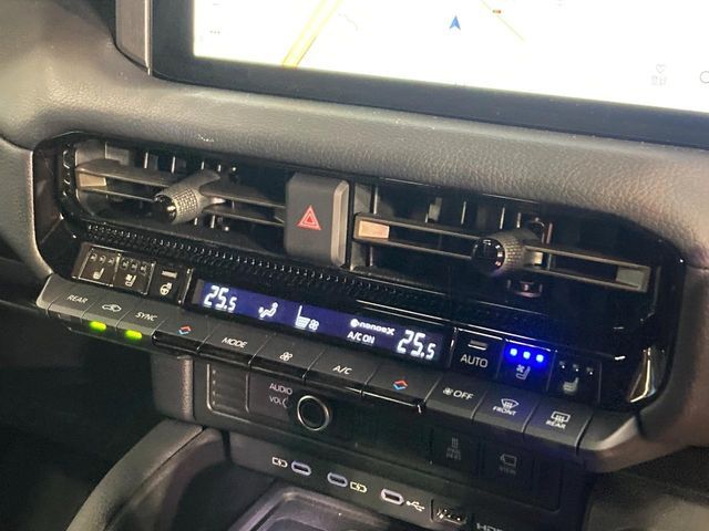 LANDCRUISER 250