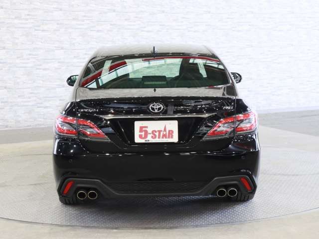 CROWN sedan