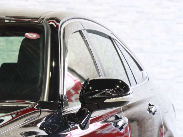 CROWN sedan