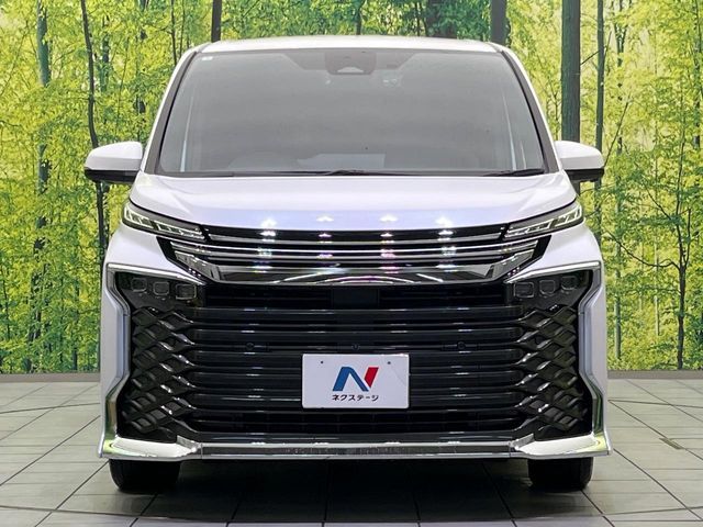 VOXY HYBRID
