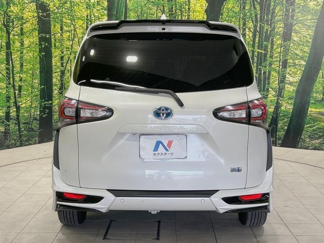SIENTA HYBRID