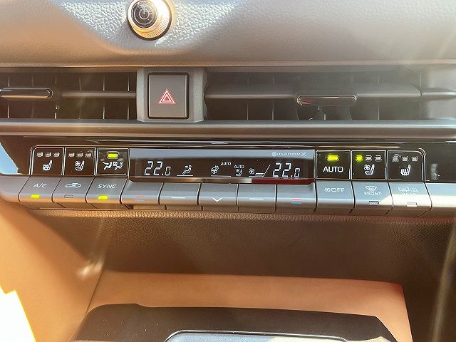 CROWN SPORT