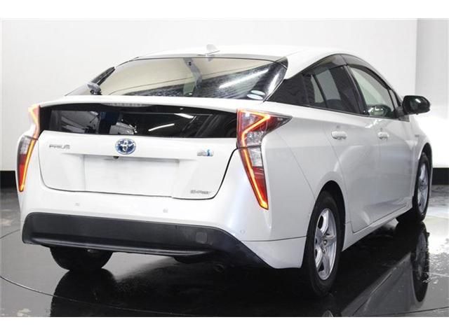 PRIUS 4WD
