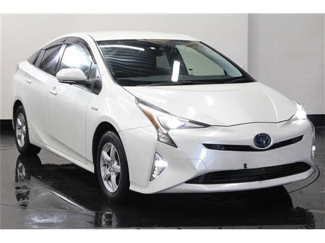 PRIUS 4WD