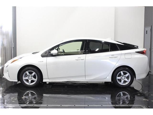 PRIUS 4WD