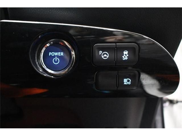 PRIUS 4WD