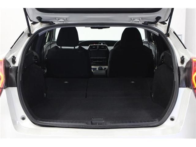 PRIUS 4WD