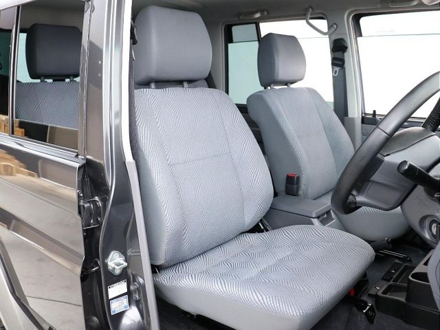 LANDCRUISER van