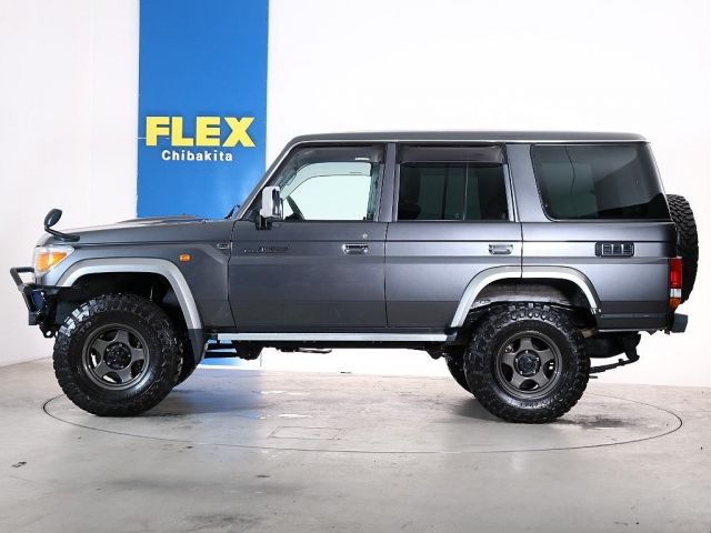 LANDCRUISER van