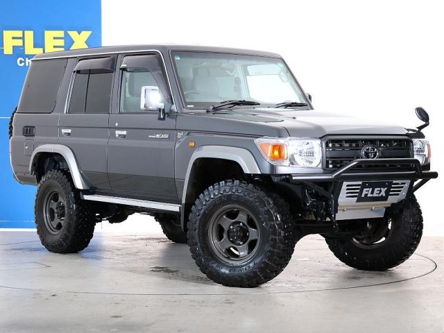 LANDCRUISER van
