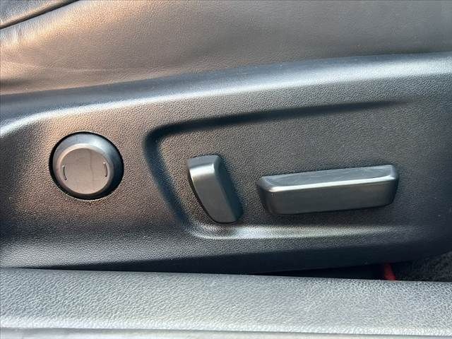 LEXUS IS300h