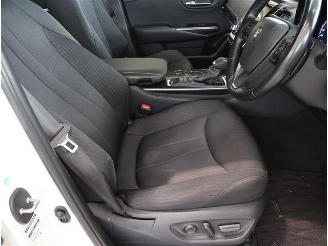 CROWN sedan hybrid