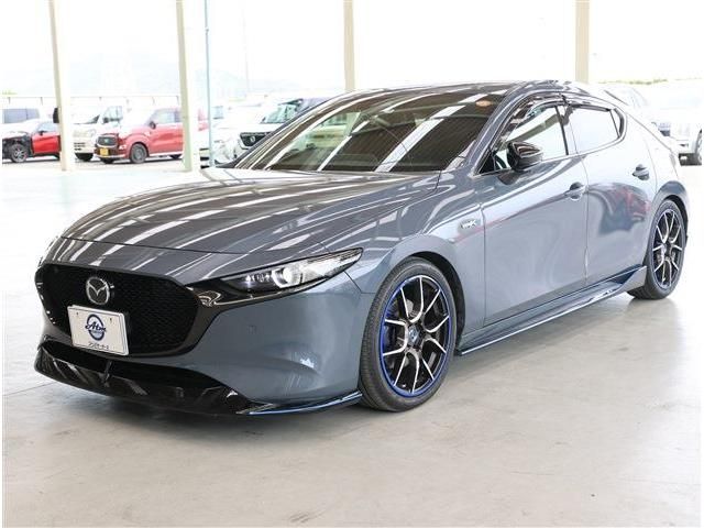 MAZDA3 FASTBACK