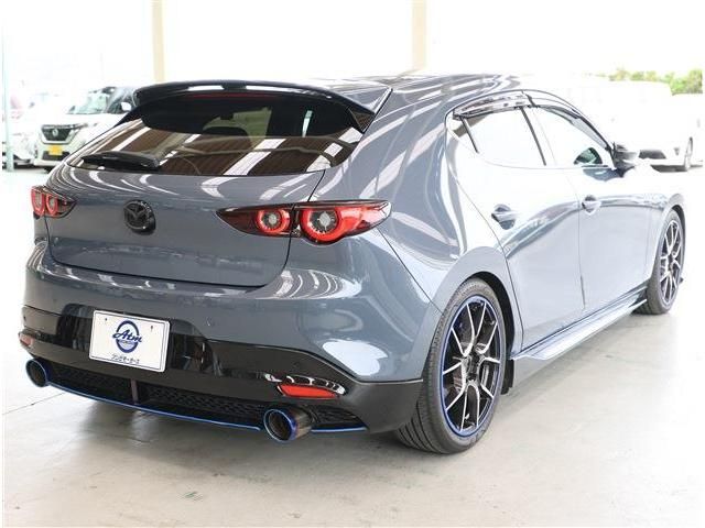 MAZDA3 FASTBACK