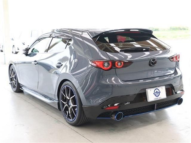 MAZDA3 FASTBACK
