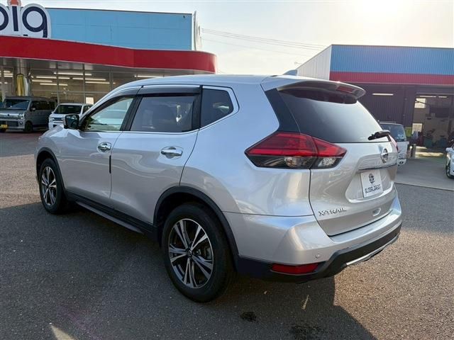 X-TRAIL 2WD