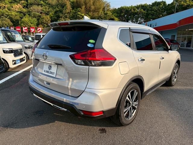 X-TRAIL 2WD