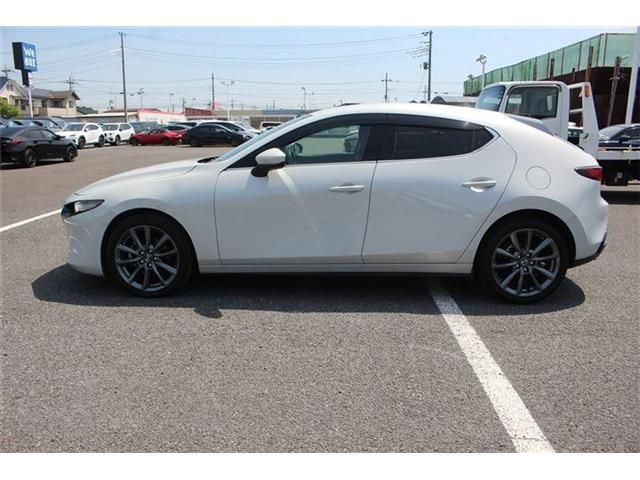 MAZDA3 FASTBACK