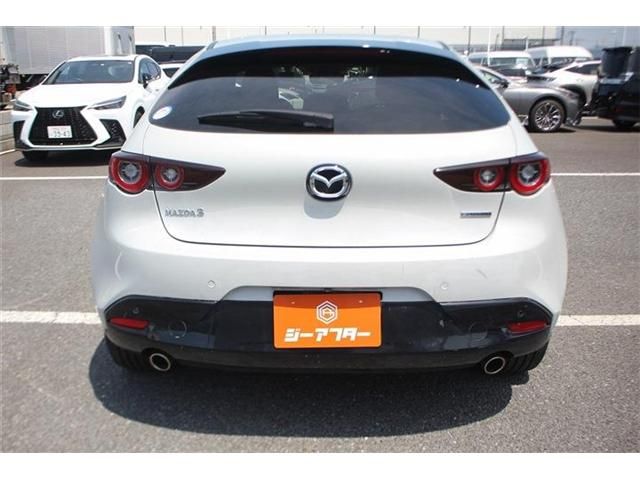 MAZDA3 FASTBACK