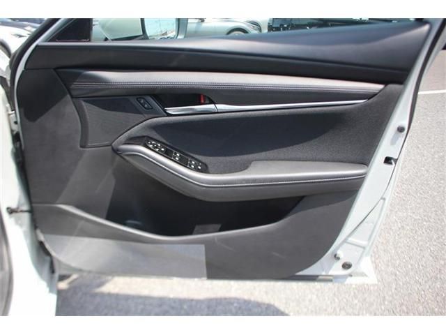 MAZDA3 FASTBACK