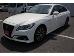 CROWN sedan hybrid