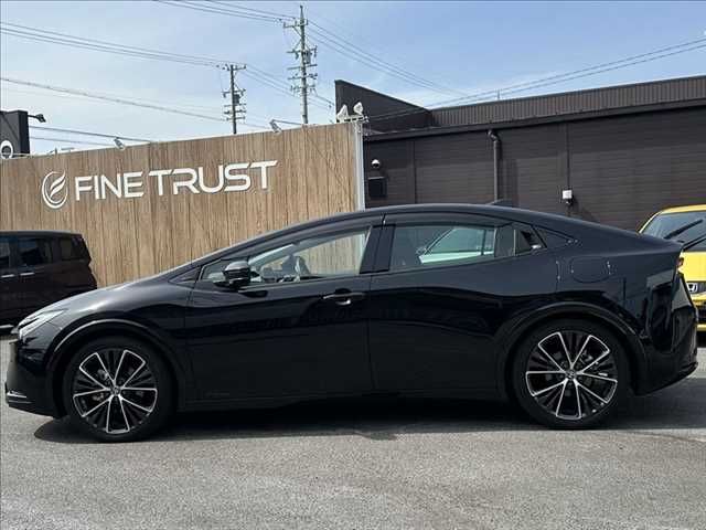 PRIUS 4WD