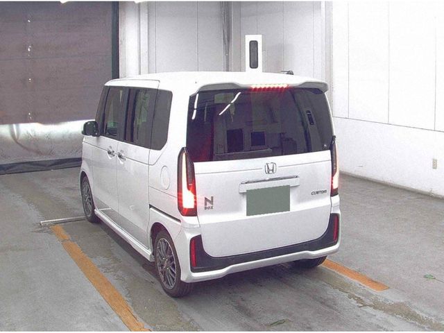 N-BOX CUSTOM
