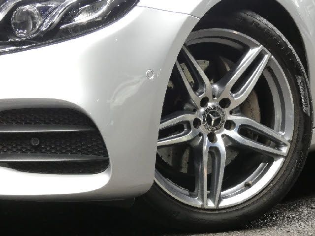 MERCEDES BENZ E-Class sedan
