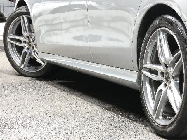 MERCEDES BENZ E-Class sedan