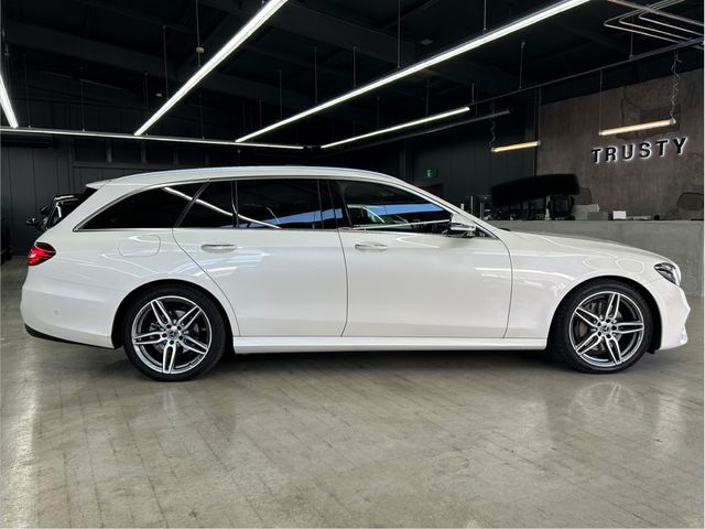 MERCEDES BENZ E class stationwagon