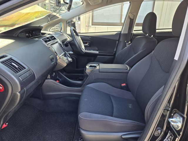 PRIUS Alpha
