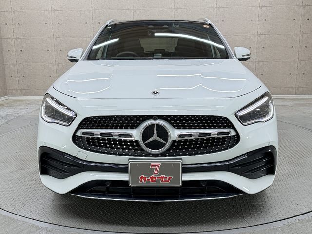 MERCEDES BENZ GLA class