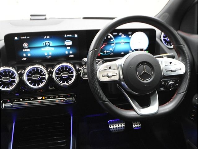 MERCEDES BENZ GLA class