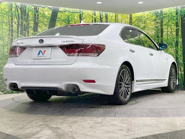 LEXUS LS600h