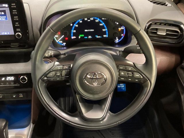 YARIS CROSS HYBRID