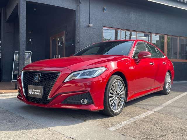 CROWN sedan hybrid