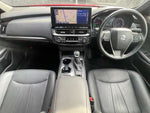 CROWN sedan hybrid