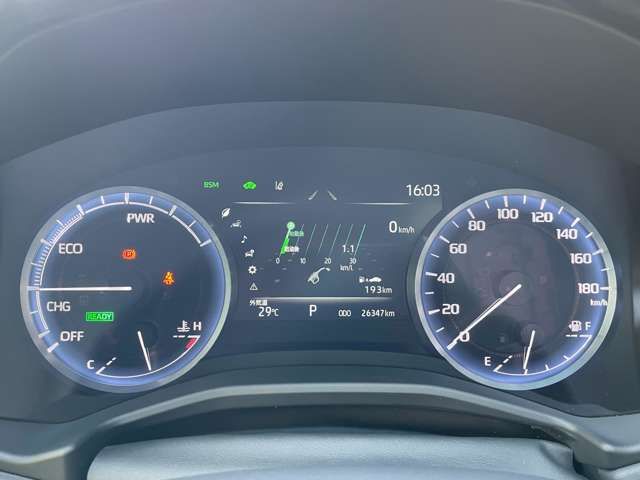 CROWN sedan hybrid