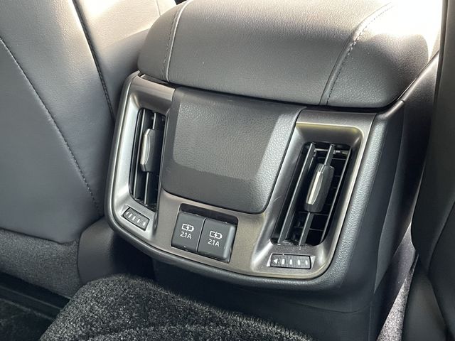 CROWN sedan hybrid