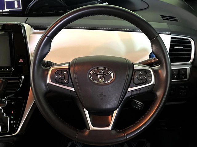 ESTIMA HYBRID 4WD