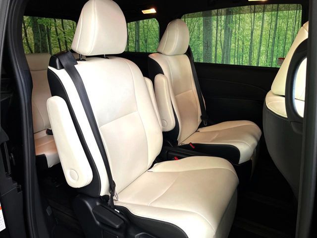 ESTIMA HYBRID 4WD