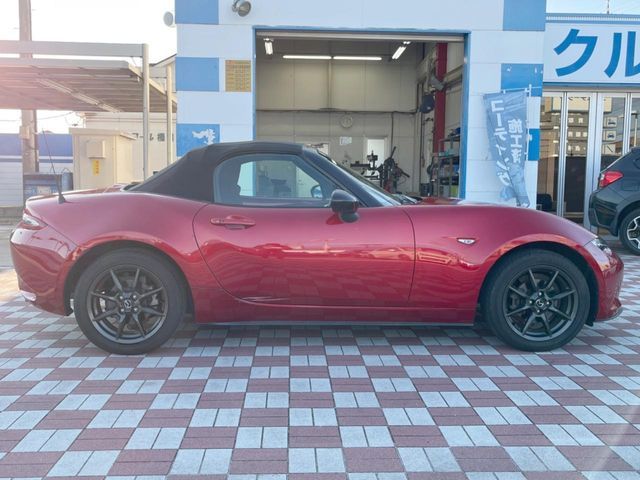ROADSTER