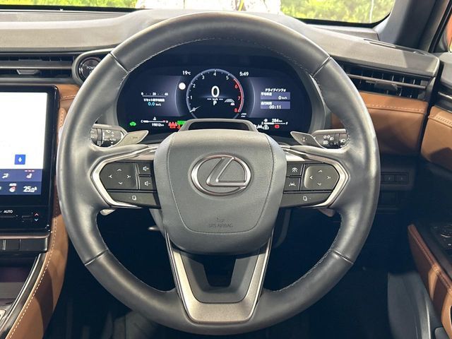 LEXUS LBX