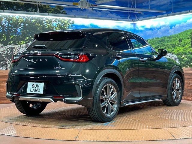 LEXUS LBX