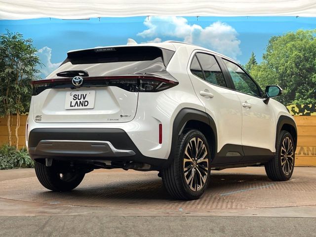 YARIS CROSS HYBRID