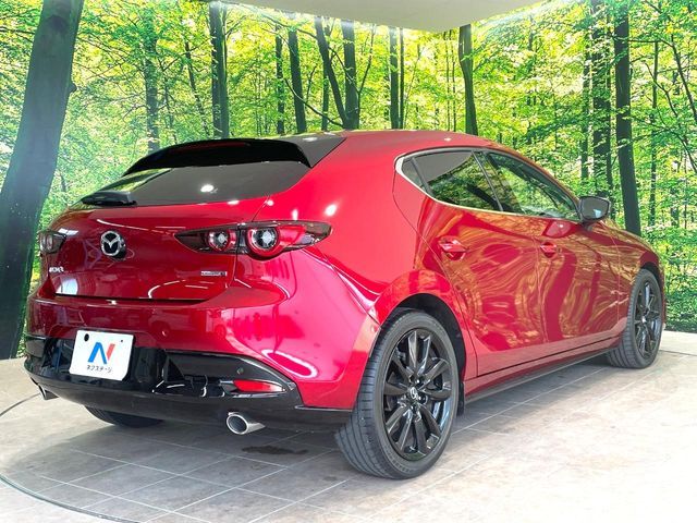 MAZDA3 FASTBACK