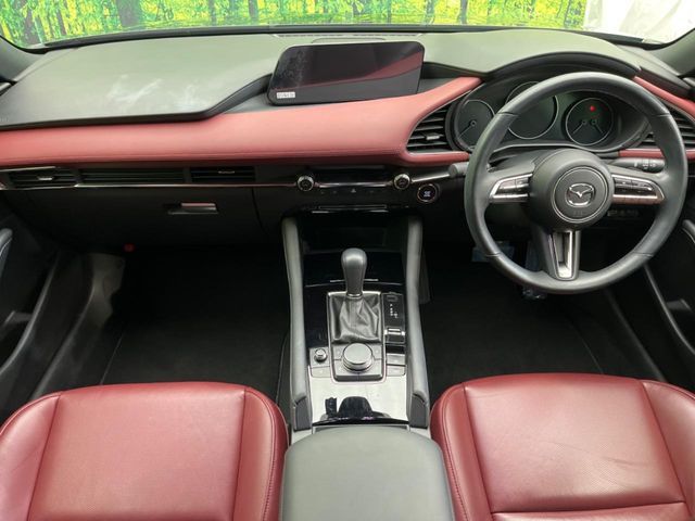 MAZDA3 FASTBACK