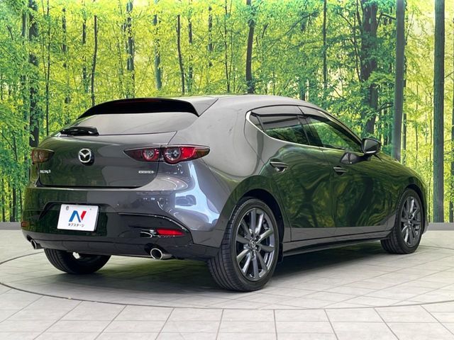 MAZDA3 FASTBACK