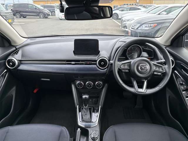 MAZDA2